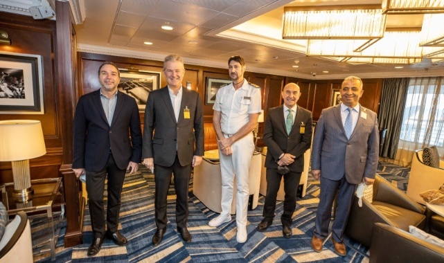 Başkan Soyer 6 Yıl Aradan Sonra İzmir’e Gelen İlk Kruvaziyeri Karşıladı