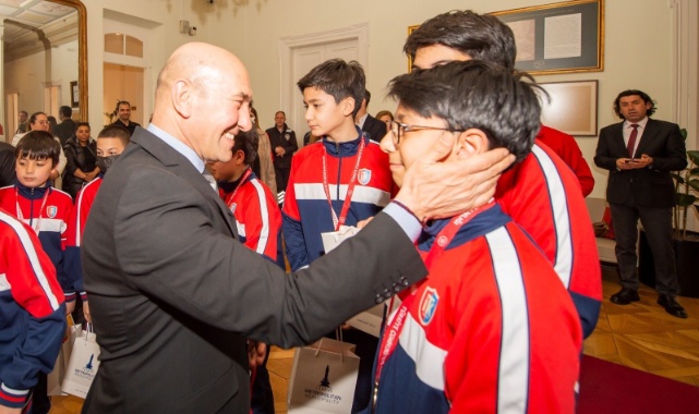 Başkan Soyer: “İzmir’e Şampiyonluk Kupasını Getireceğinizden Eminim”