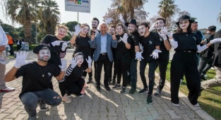 Başkan Soyer Küçük Sporcularla Buluştu