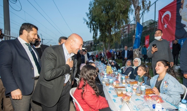 Başkan Soyer Lale Mahallesi’nin Çehresini Değiştiren Parkın Açılışını Yaptı