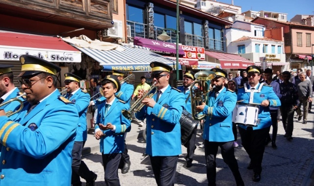 Çeşme Belediye Bandosu Kuruldu