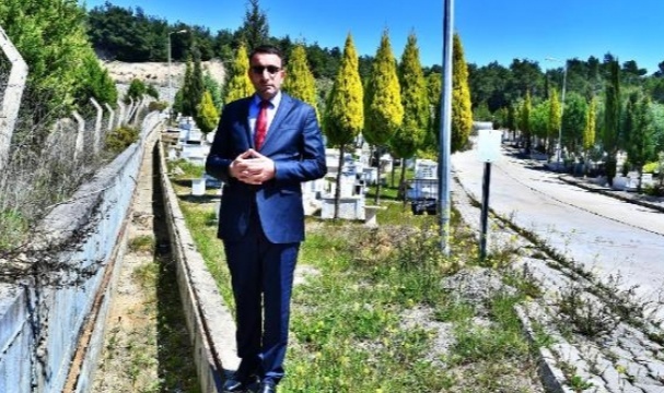 İzmir&#039;de Hırsızlar Mezarlıklara Dadandı