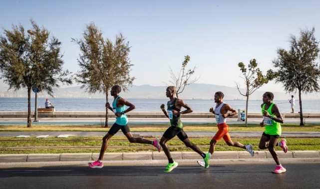 İzmir’de Maraton Zamanı