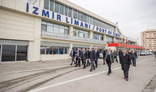 İzmir’e İlk Gemi Yarın Geliyor