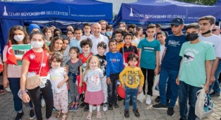 İzmirli Minikler 23 Nisan'da Eğlenceye Doydu