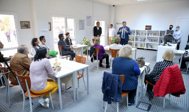 Karşıyakalı Yazar Adayları Sertifikalarını Aldı