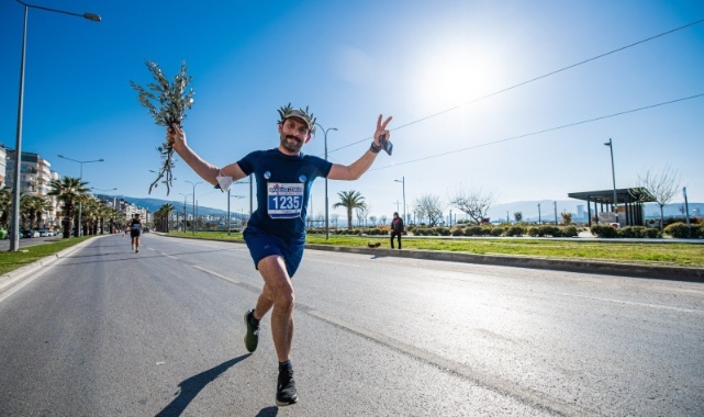 Maraton İzmir Farkındalık Yaratmaya Koşuyor