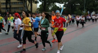 Maraton İzmir “Türkiye’nin En Hızlı Parkuru” Unvanını Korudu