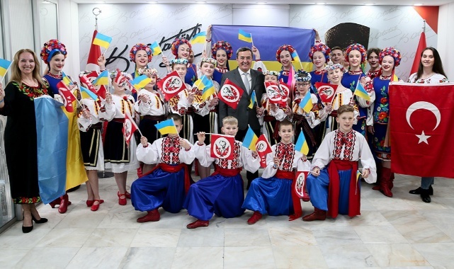 Provalarını Sığınakta Yapan Ukraynalı Çocuklar, 23 Nisan&#039;da İzmir&#039;de Dans Edecek