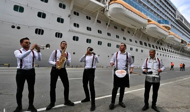 3-5 İzmirliler Günü Coşkusu