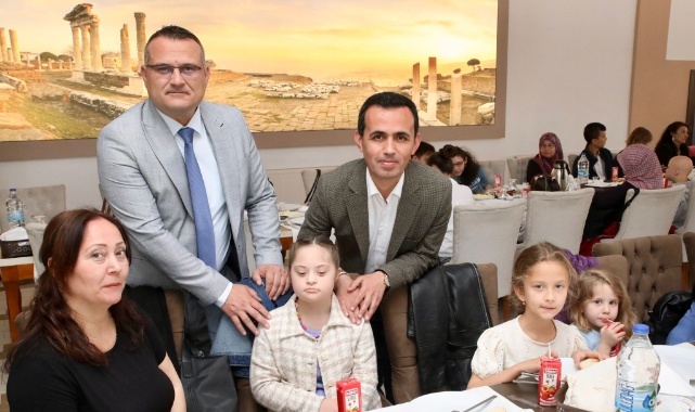 Anneler Belediyenin Verdiği Kahvaltıda Buluştu