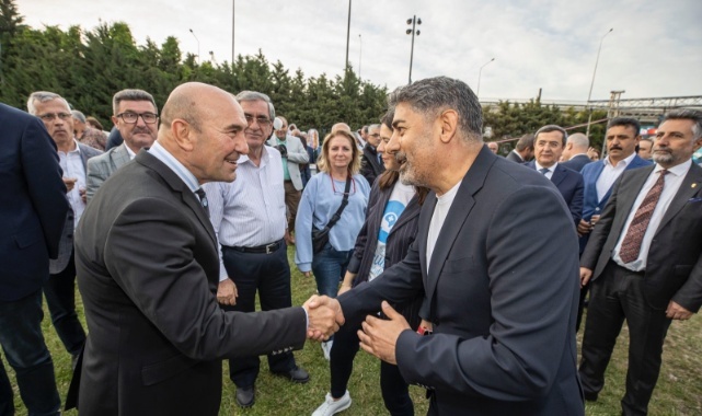 Başkan Soyer Halk TV Ege Bölge Temsilciliği&#039;nin Açılışına Katıldı