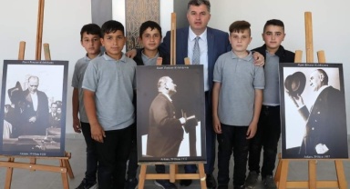 Kınık'ta Atatürk Fotoğrafları Sergisi Yoğun İlgi Gördü