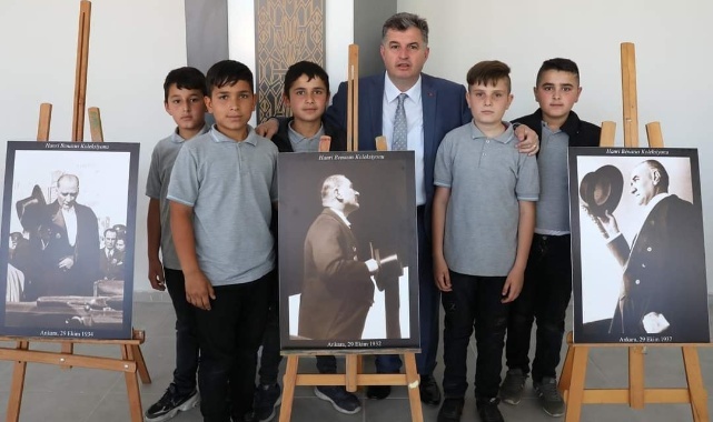 Kınık&#039;ta Atatürk Fotoğrafları Sergisi Yoğun İlgi Gördü