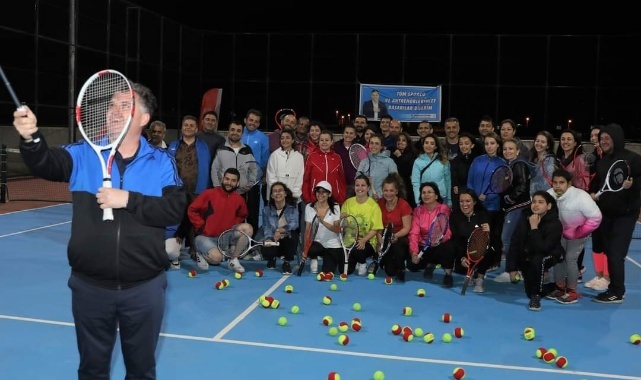 Kınık&#039;ta Tenis Turnuvası Gerçekleştirildi