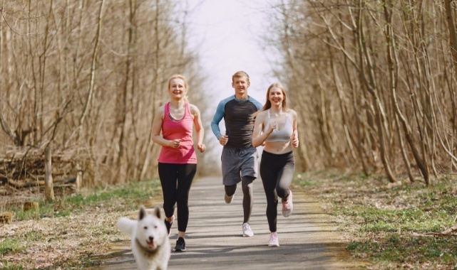 Patili Dostlarla Rekabetsiz Koşu