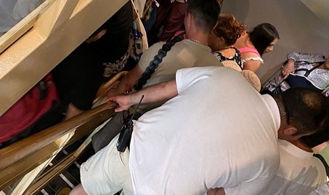 Rodos’ta Türk Yolcuların 35 Saatlik Esareti Sona Erdi: Yolcular Marmaris’e Gönderildi