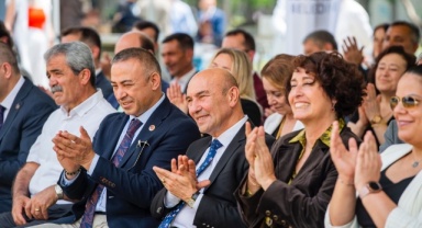 Tarım İle İlgili Her Şey Üreticinin Parmaklarının Ucunda