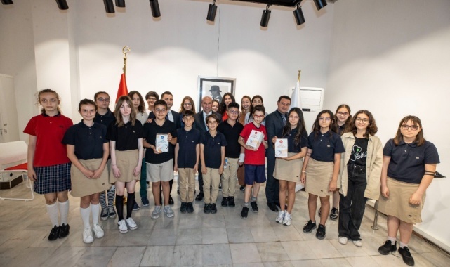 “Yazdığınız Kitap Sizin Kainatta Bıraktığınız İzdir”