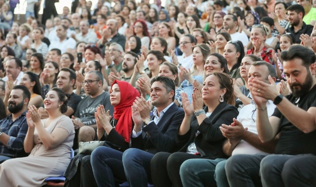 ALBET Tiyatrosu ‘Rumuz Goncagül’ ile Sahne Aldı