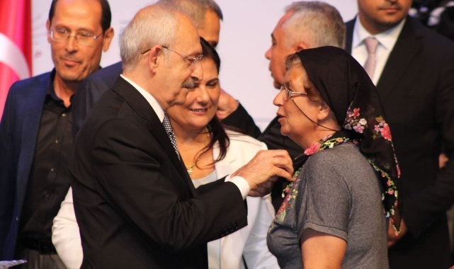 Aydın’da Bin 211 Kişi CHP’ye Katıldı