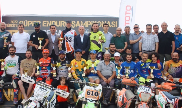 Bergama&#039;daki Yarışlar Nefes Kesti