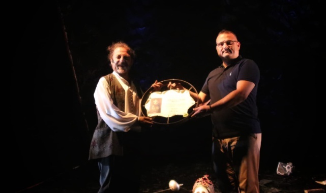 Bergama Festivali'ne “Hamlet” Oyunu Damga Vurdu