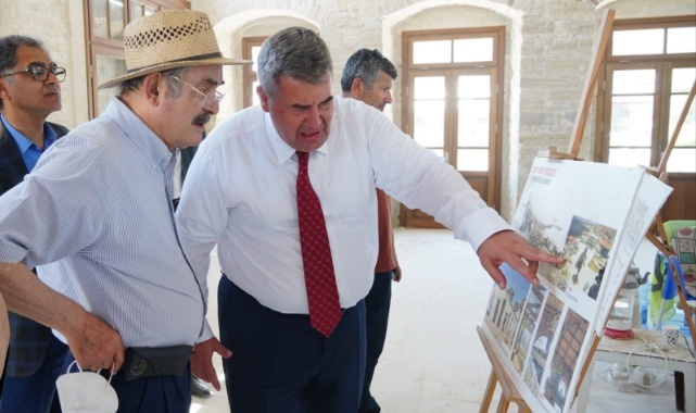 Büyükerşen’den Çeşme Cumhuriyet Meydanı’na Ziyaret!