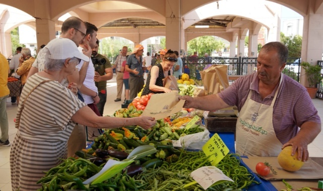 Çeşme’de Plastik Atıksız Üretici Pazarı