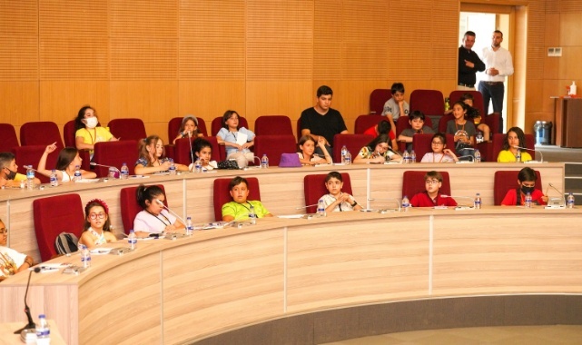 Gaziemir’in Çocuk Meclisinde Okul Sorunu Ele Alındı