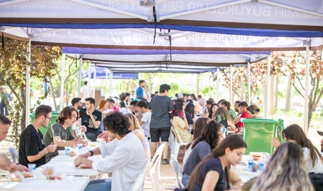 İzmir’in Beş İlçesinde Sekiz Gençlik Kampı Açılıyor