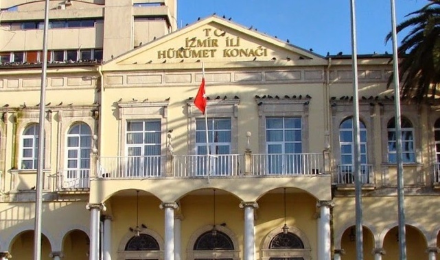İzmir Valiliği Üç Gün Boyunca Gösteri, Yürüyüş, Açık Hava Toplantısı ve Basın Açıklamalarını Yasakladı