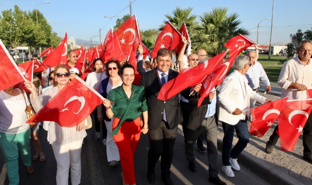 Karşıyaka'da Çosku Dolu 96.Yıl Kutlamaları