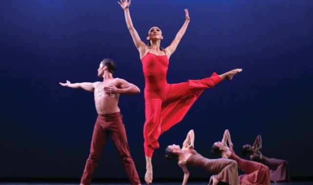 Modern Dansın Efsanesi 35. İzmir Festivali'nin Büyük Projesiyle Sahnede