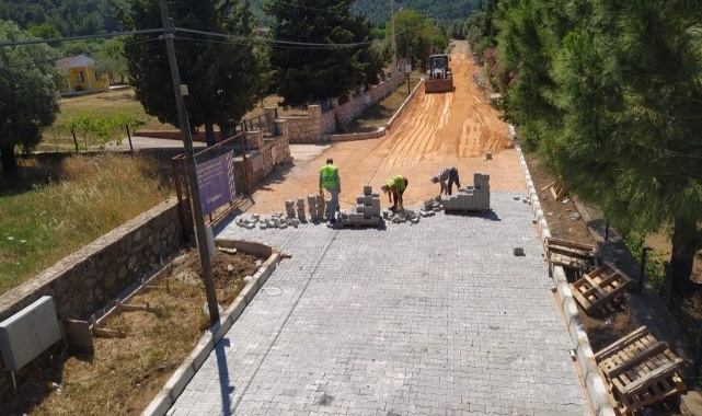 Urla’ya 3 Yılda 103 Milyon Liralık Yol, Asfalt ve Parke Yatırımı