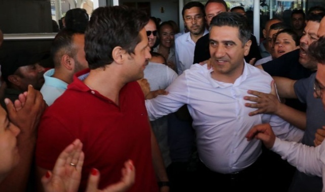 Başkan Kayalar Alkışlarla Adliyeden Çıktı, İlk Mesajı Ne Oldu?