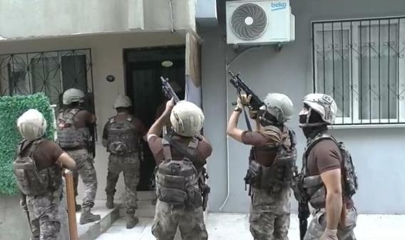 İzmir&#039;de Hava Destekli Operasyon! Kaçamadılar