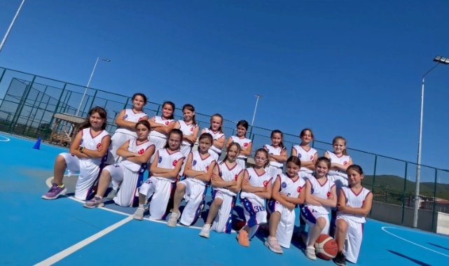 Kınık Gençlik Merkezi Gençlerin Hizmetinde