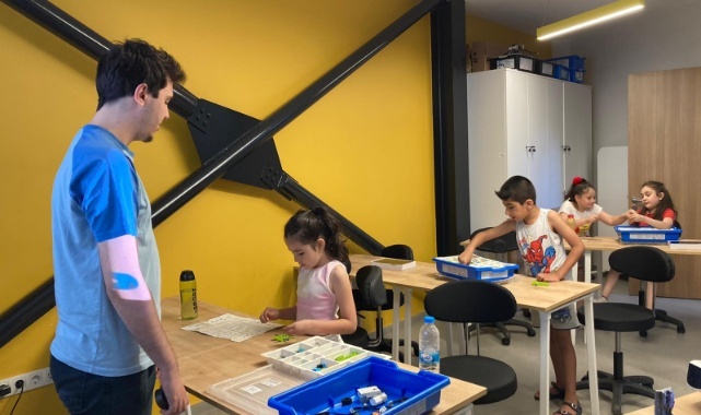 Konaklı Çocuklar Tatilde Eğlenirken Öğreniyor