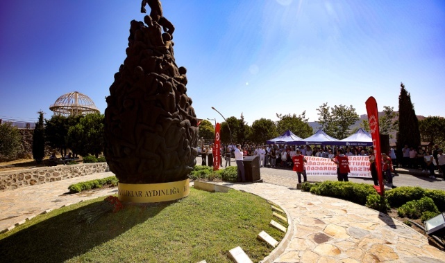 ‘Madımak Katliamı’ 29’uncu Yılında Bayraklı’da Anıldı