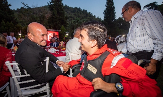 Başkan Soyer 30 Ağustos resepsiyonuna katıldı