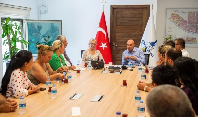 Başkan Soyer Konak Muhtarlar Derneği Üyeleriyle Bir Araya Geldi