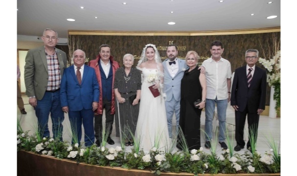 Gazeteci Mehmet Ali Varış'ın kızı mutluluğa imza attı