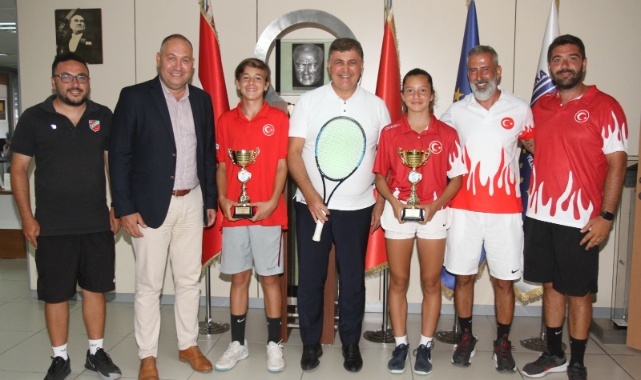 KSK Tenis Şubesi'nden Başkan Tugay'a Ziyaret