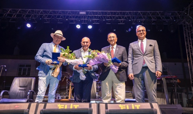 Soyer: “Çok daha güzel bir memlekette el ele güler yüzle yaşayacağız”