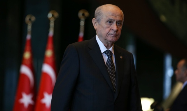 Tunç Soyer'den Devlet Bahçeli'ye 'afiş' yanıtı