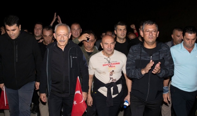 Başkan Soyer: “Demokrasinin, barışın ve zaferin iki yüzüncü yılını birlikte selamlayalım”