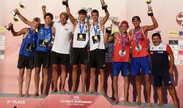 Dikili’de zafer Ukrayna ve Letonya’nın