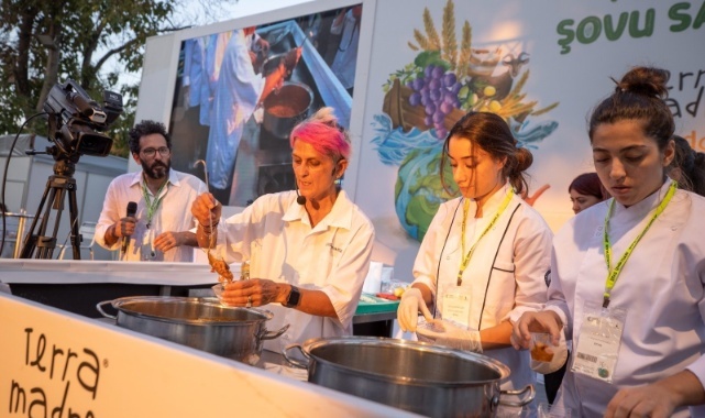 Michelin yıldızlı şef Terra Madre Anadolu için mutfağa girdi