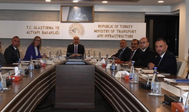 Ulaştırma Bakanlığı'ndan İzmir'e iki müjde